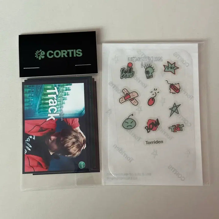 [BUNJANG] Cortis Green Green Release Party Photocard Sticker Torriden Patch (Sealed) / 코르티스 그린그린 릴리즈파티 릴파 역조공 미개봉 스티커 토리든 패치