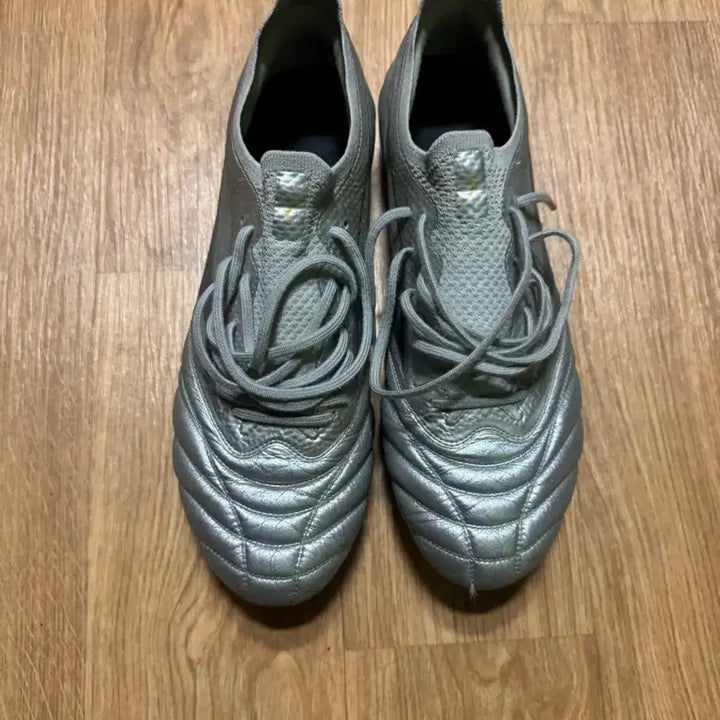 [BUNJANG] Mizuno Morelia 4 Elite Platinum Pack FG Football Boots / 미즈노 모렐리아4 엘리트 베타 플랜티넘팩