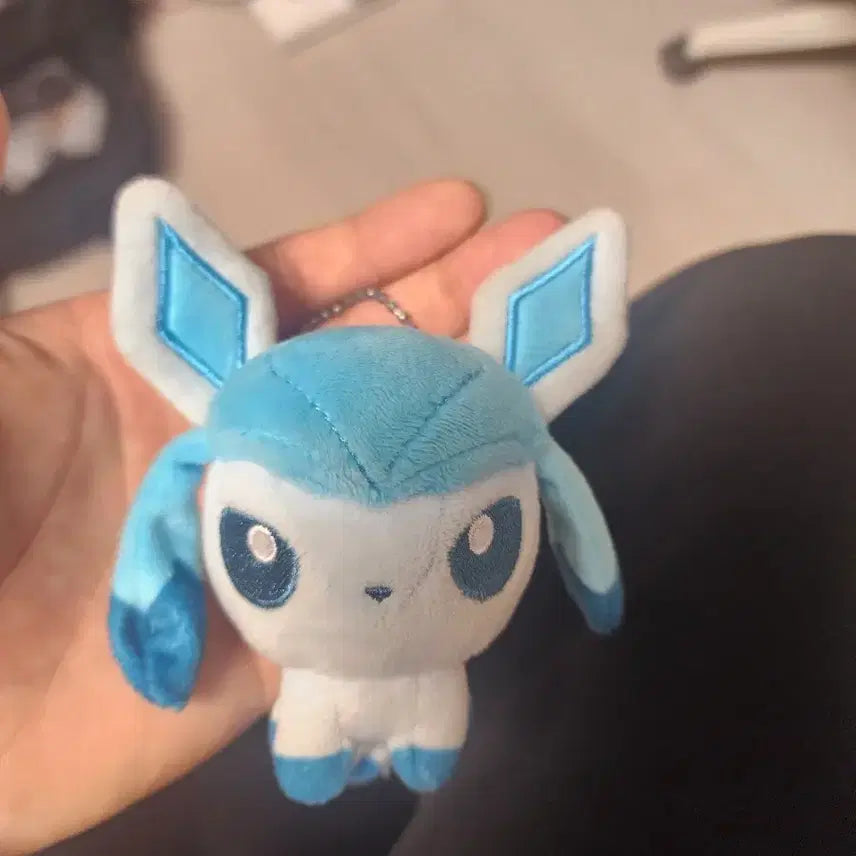 [BUNJANG] Pokémon Center Glaceon Pokémon Dolls Keyring (2017) / 포켓몬센터 포켓몬 돌즈 글레이시아