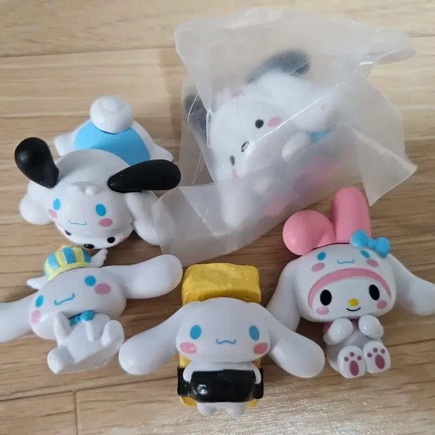 [BUNJANG] Cinnamoroll Gacha Figure / 시나모롤 가챠 피규어