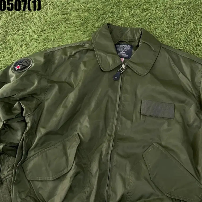 [BUNJANG] Khaki Bomber Style Jacket XL / 카키색 항공 점퍼 스타일 자켓 XL