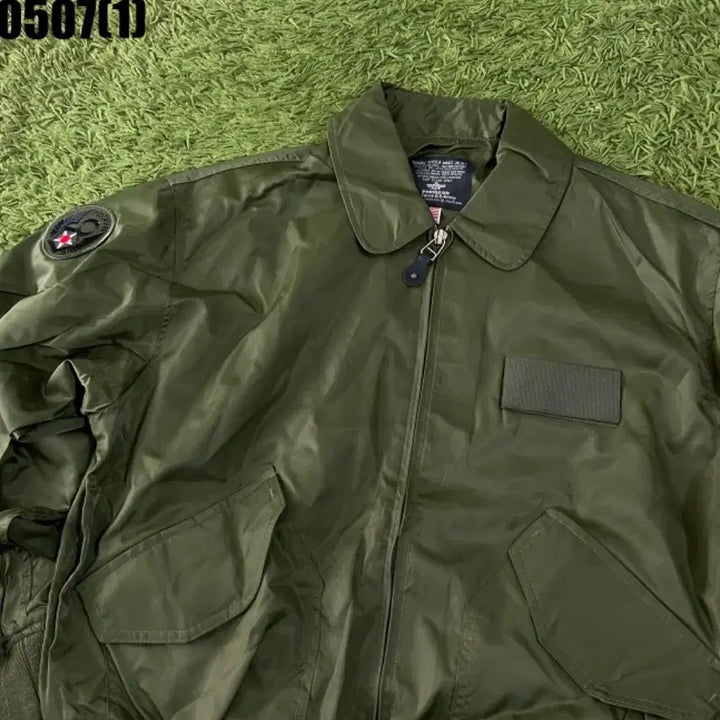 [BUNJANG] Khaki Bomber Style Jacket XL / 카키색 항공 점퍼 스타일 자켓 XL