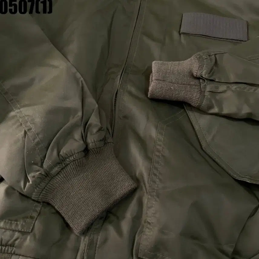 [BUNJANG] Khaki Bomber Style Jacket XL / 카키색 항공 점퍼 스타일 자켓 XL