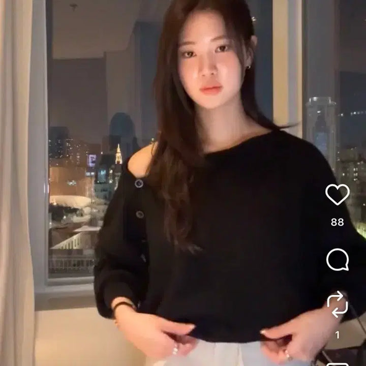 [BUNJANG] Love Meow Button Summer Knit - Black / 러브미우 버튼 썸머 니트 - 블랙
