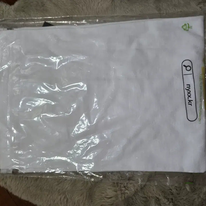 [BUNJANG] nyyx Eyeglass Dumpling T-Shirt White / nyyx 안경만두 티셔츠 화이트 새상품