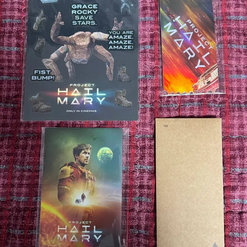 [BUNJANG] Project Hail Mary Poster Set &amp; Merchandise Bundle / 프로젝트 헤일메리 포스터 10종+굿즈 4종 팝니다