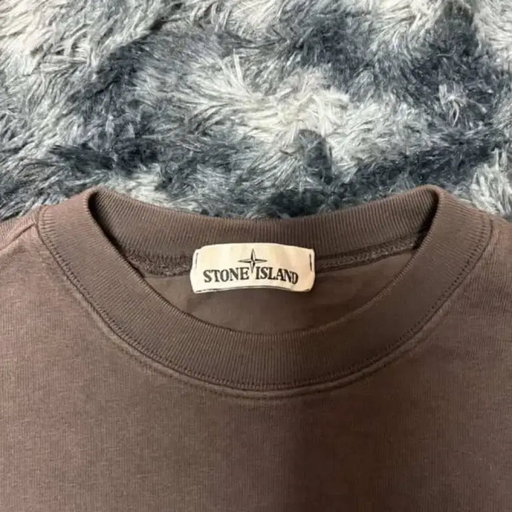 [BUNJANG] Stone Island Sweatshirt - Size M (Authentic) / [정품/M사이즈]스톤아일랜드 맨투맨