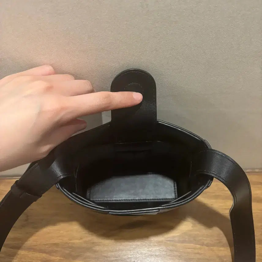[BUNJANG] Black Leather Shoulder Bag Crossbody Mini Bag / 블랙 레더 숄더백 크로스백 미니백