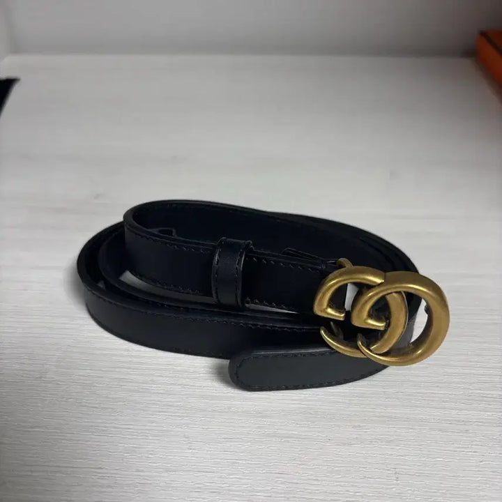 [BUNJANG] Gucci GG Marmont Belt Black Gold Hardware / 구찌 GG 마몽 벨트 블랙 금장
