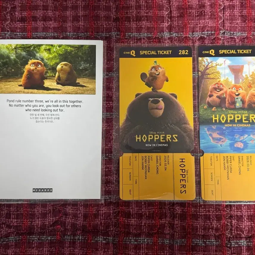 [BUNJANG] Hoopers Movie Poster Set (2 Types), Sticker Set (2 Types), and Postcard / 호퍼스 포스터 2종+ 스티2종,엽서 팝니다