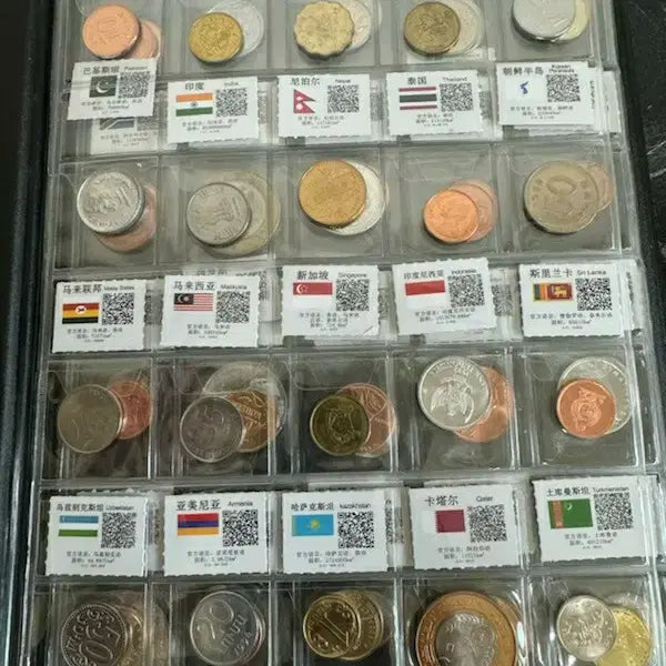 [BUNJANG] World 60 Countries Coin Collection Set with Premium Album / 세계 60개국 동전 세트 / 수집용 기념품 고급 앨범