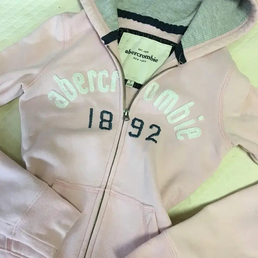 [BUNJANG] Abercrombie &amp; Fitch Hooded Zip-Up Sweatshirt Pink / [유일매물] 아베크롬비 후드집업 핑크