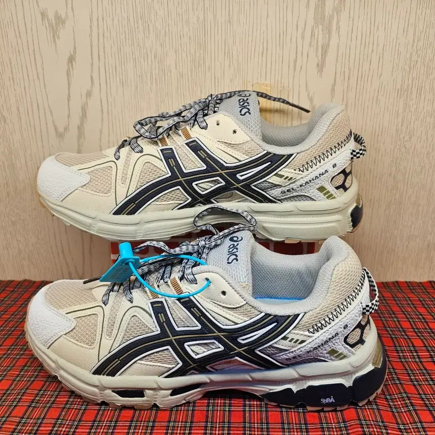 [BUNJANG] ASICS Gel Kahana 8 Sneakers (Ivory/Navy, 255mm) / 사이즈 255mm / 아식스 젤 카하나 8 스니커즈