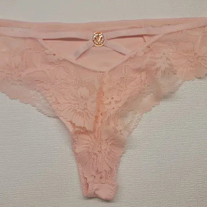 [BUNJANG] Lace Pink Thong Panties (New) / 레이스 핑크 티팬티 (새상품)