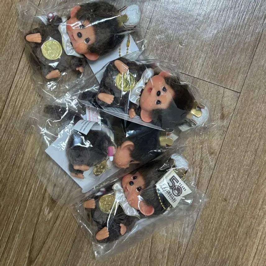 [SOLD OUT] 몬치치 50주년 인형 키링 새상품