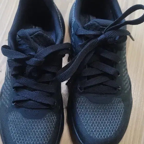 [BUNJANG] Skechers GoWalk Massage Fit Shoes Black 235 / 스케쳐스 고워크 마사지핏 블랙 (235)