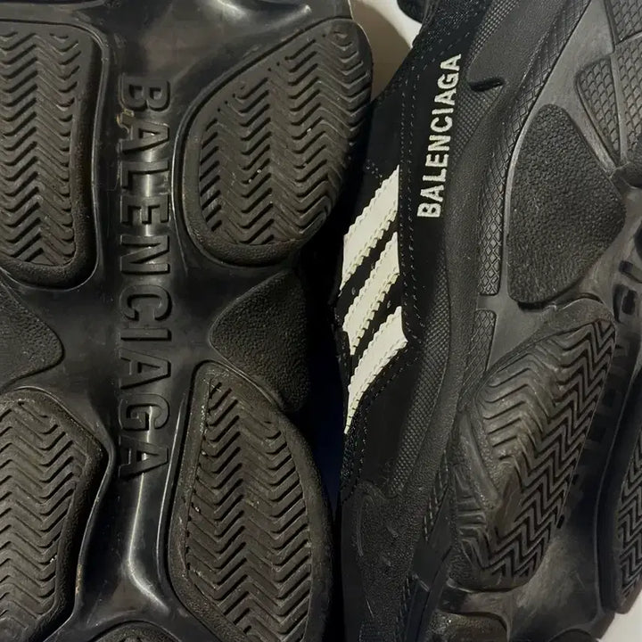 [BUNJANG] Balenciaga x Adidas Triple S Sneakers Black / 36) 발렌시아가 아디다스 트리플s 블랙