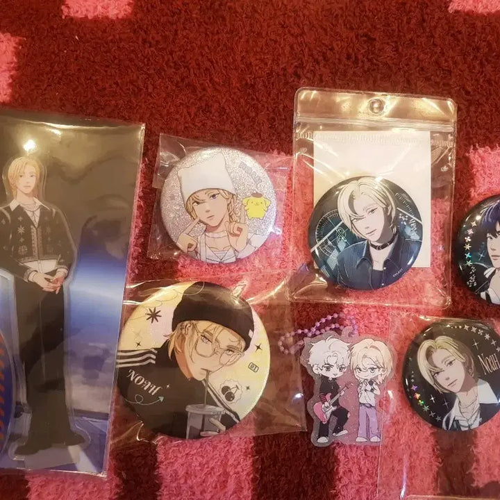 [BUNJANG] PLAVE Noah Acrylic Stand &amp; Can Badge Set / 플레이브 노아 아크릴스탠드 캔뱃지등등