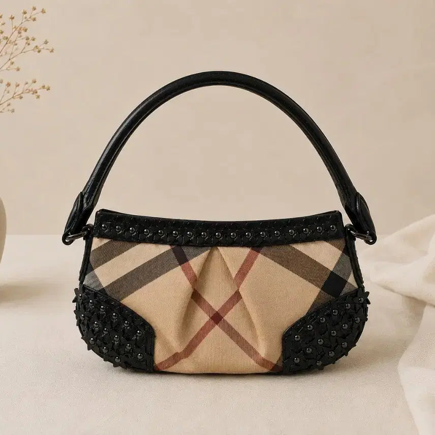 [BUNJANG] Burberry Super Nova Studded Mini Pochette Bag / 버버리 정품 슈퍼노바 스터드 미니백