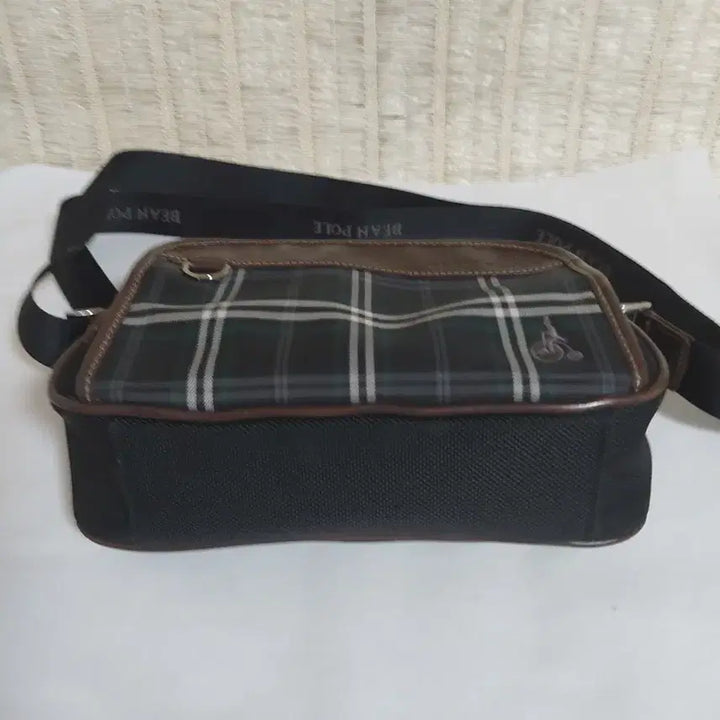 [BUNJANG] Beanpole Check Crossbody Bag / 빈폴 체크 크로스백