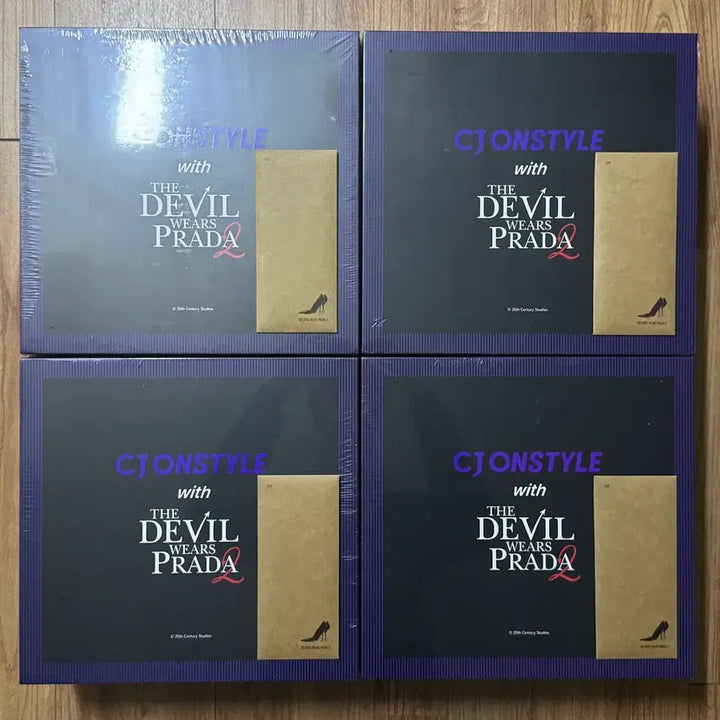 [BUNJANG] The Devil Wears Prada 2 Limited Edition Workstation + TTT Package / 악마는 프라다를 입는다 2 한정판 워크스테이션+TTT