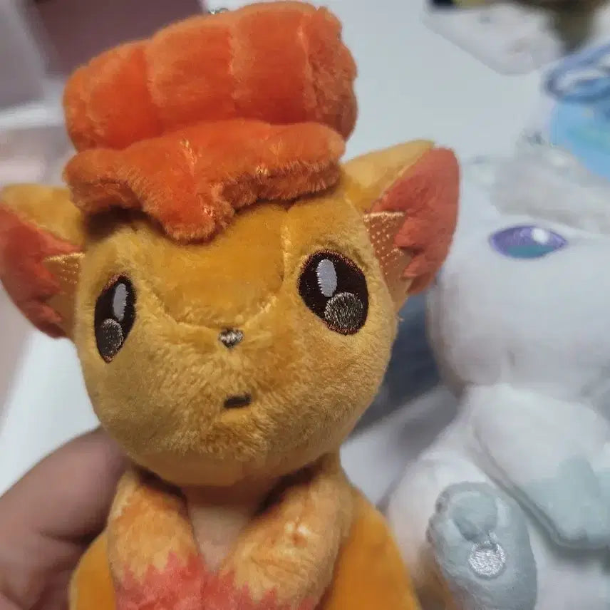 [BUNJANG] Pokemon Vulpix Alolan Vulpix Pair Doll Keychain / 포켓몬 너랑나랑 식스테일 알로라식스테일 페어 인형 키링