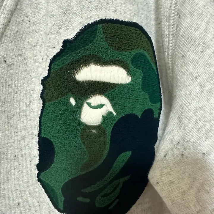 [BUNJANG] A Bathing Ape (BAPE) College Badge Sweat Cardigan / 베이프 컬리지 배지 스웨트 가디건