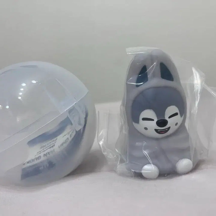 [BUNJANG] Stray Kids Gacha School Bus &amp; Light Wolf Chan Set / 스키주가챠 스쿨버스&amp;라이트 울프찬세트