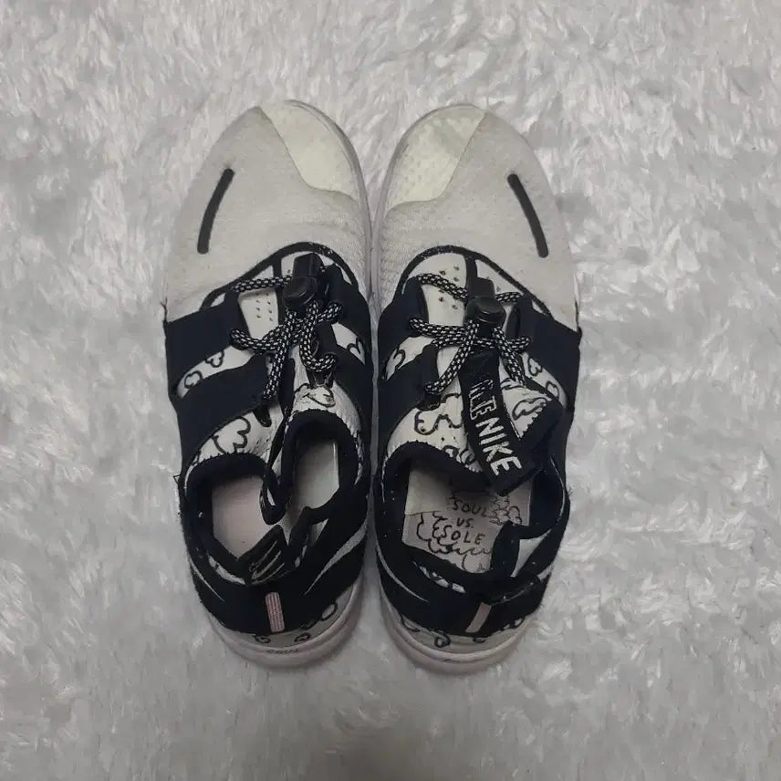 [BUNJANG] Nike Free Run Commuter 2018 Nathan Bell Running Shoes 270mm / 나이키 러닝화 프리 런 커뮤터 2018 나단 벨 270mm