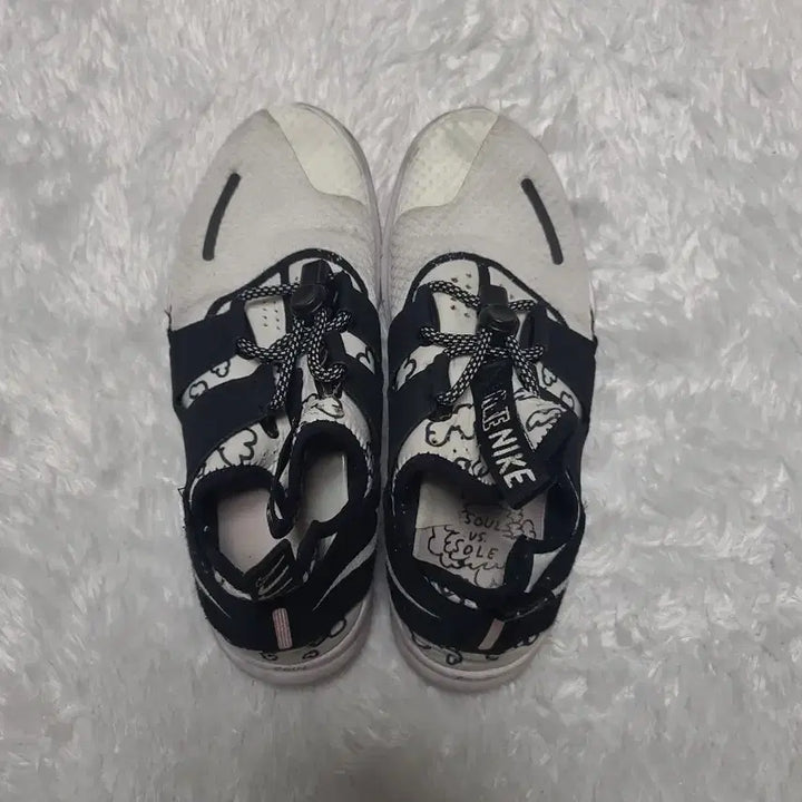 [BUNJANG] Nike Free Run Commuter 2018 Nathan Bell Running Shoes 270mm / 나이키 러닝화 프리 런 커뮤터 2018 나단 벨 270mm