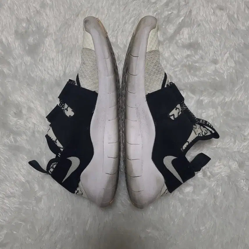 [BUNJANG] Nike Free Run Commuter 2018 Nathan Bell Running Shoes 270mm / 나이키 러닝화 프리 런 커뮤터 2018 나단 벨 270mm