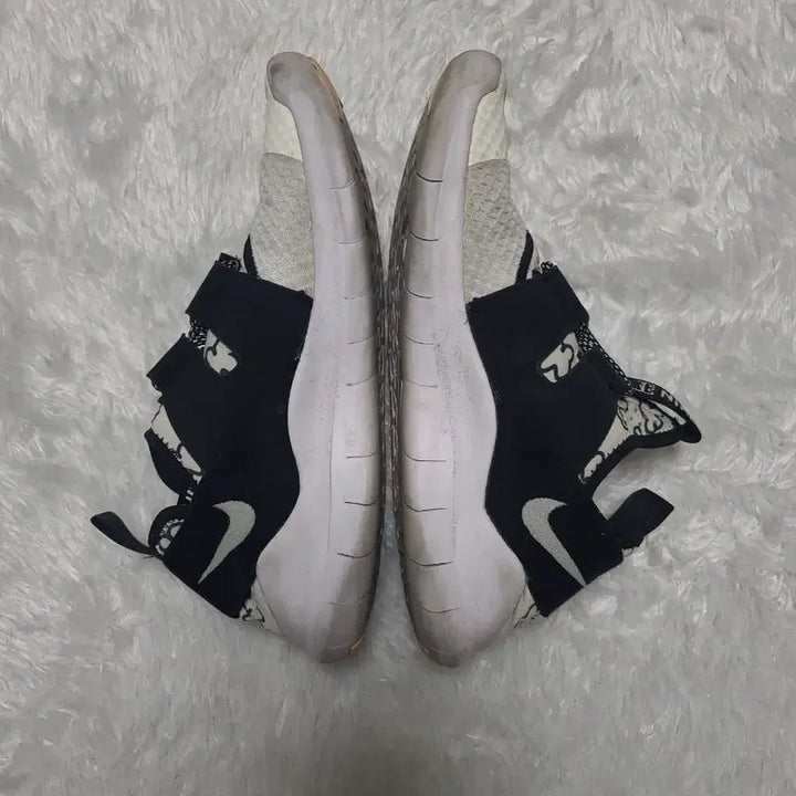[BUNJANG] Nike Free Run Commuter 2018 Nathan Bell Running Shoes 270mm / 나이키 러닝화 프리 런 커뮤터 2018 나단 벨 270mm