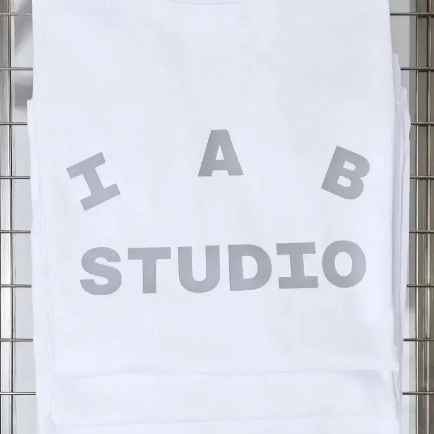 [BUNJANG] Iab Studio 26SS Long Sleeve T-Shirt White / 아이앱 스튜디오 롱슬리브 화이트 - 26SS