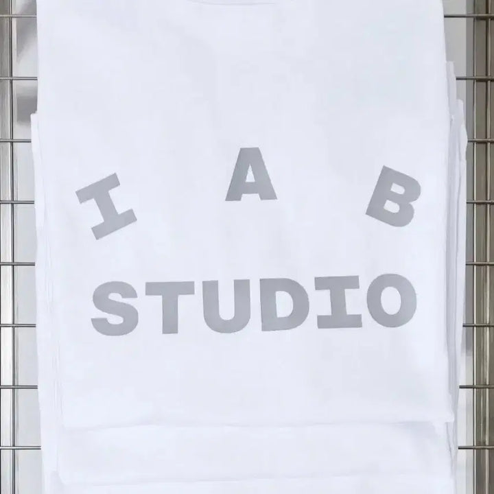 [BUNJANG] Iab Studio 26SS Long Sleeve T-Shirt White / 아이앱 스튜디오 롱슬리브 화이트 - 26SS