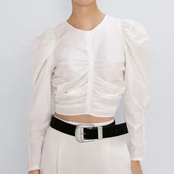 [BUNJANG] Zara White Jacquard Shirring Puff Sleeve Cropped Blouse / 새제품 자라 화이트 셔링 자카드 탑 퍼프소매 블라우스