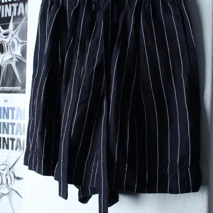 [BUNJANG] Uniqlo JW Anderson Collaboration Banding Shorts Navy / W(M) 유니클로 반바지 팬츠 JW앤더슨 협업 밴딩 네이비-2639