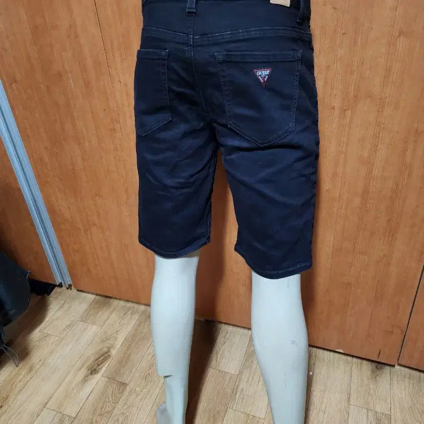[BUNJANG] Guess Los Angeles Black Spandex Casual Shorts / 게스로스엔젤리스스판반바지80(32)입니다만 약35에서 33정도
