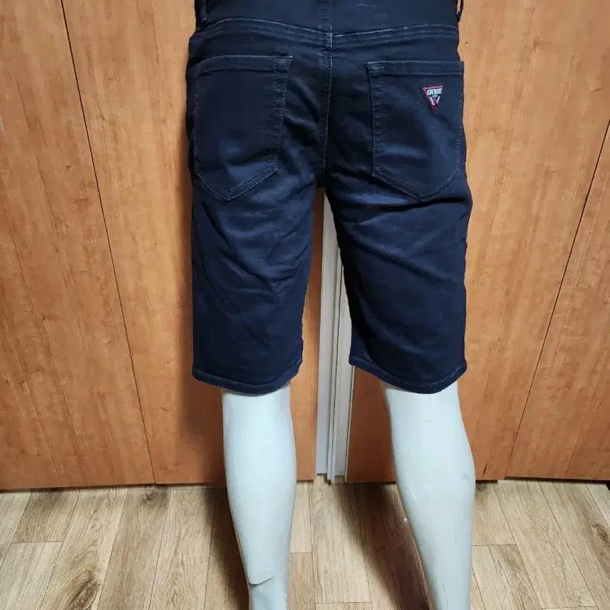 [BUNJANG] Guess Los Angeles Black Spandex Casual Shorts / 게스로스엔젤리스스판반바지80(32)입니다만 약35에서 33정도