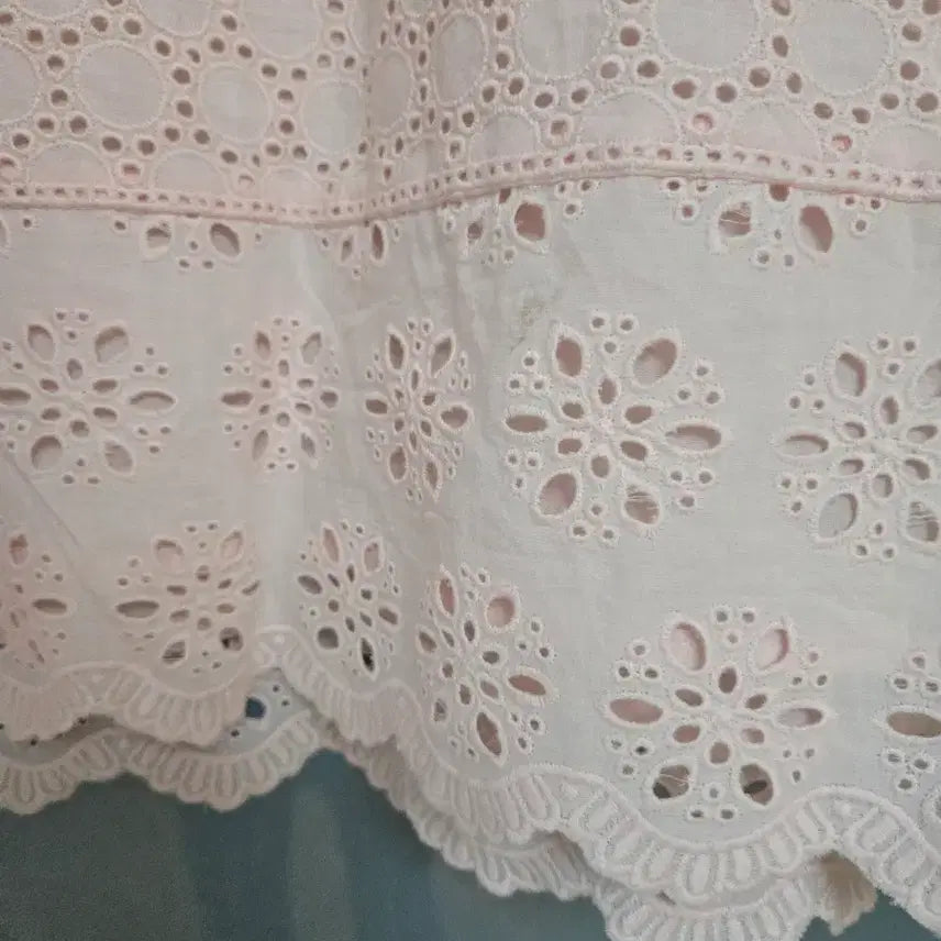 [BUNJANG] Sohn Jung Wan Punching Detail Blouse / 손정완펀칭블라우스