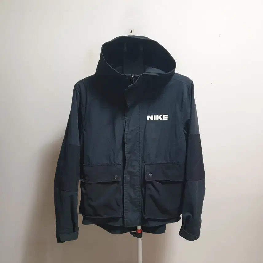 [BUNJANG] Nike Hooded Windbreaker Jacket (Size 95-100) / 나이키후드점퍼/바람막이/95-100
