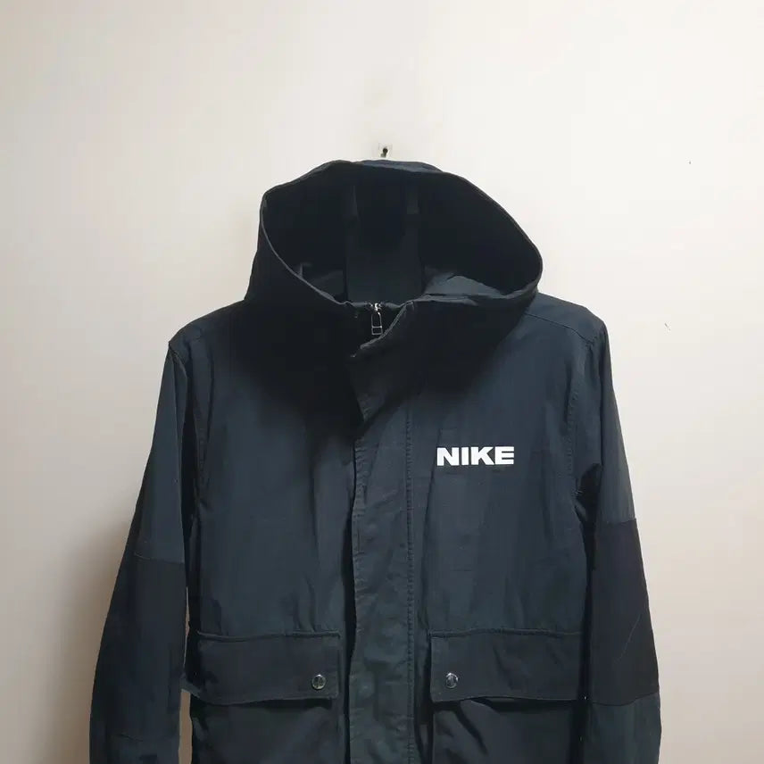 [BUNJANG] Nike Hooded Windbreaker Jacket (Size 95-100) / 나이키후드점퍼/바람막이/95-100