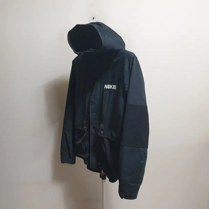 [BUNJANG] Nike Hooded Windbreaker Jacket (Size 95-100) / 나이키후드점퍼/바람막이/95-100