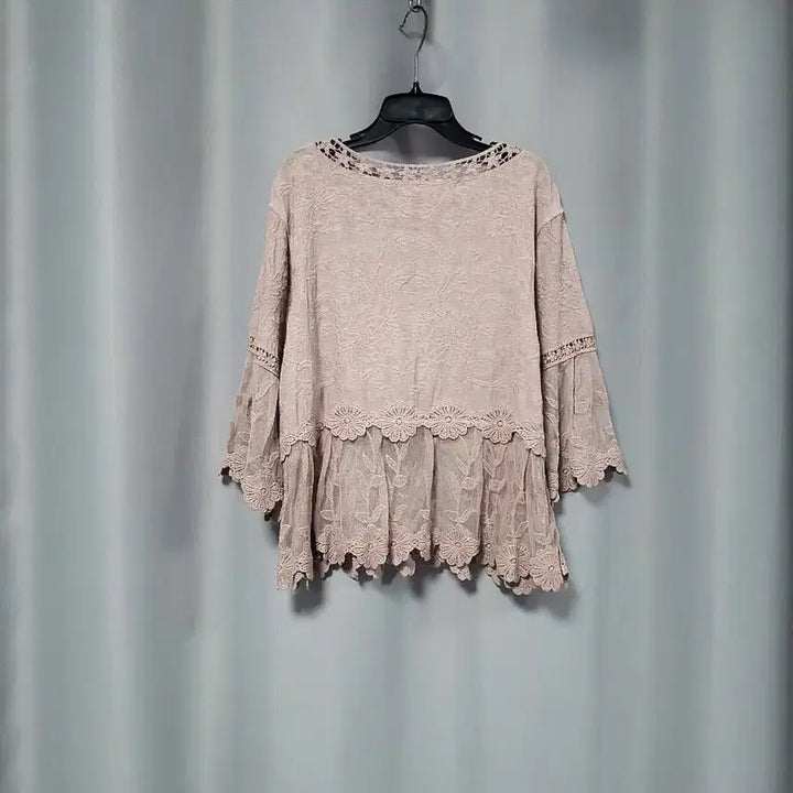 [BUNJANG] Embroidered Lace Blouse / 자수 레이스 블라우스