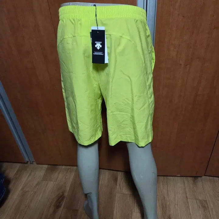 [BUNJANG] Descente Banding Shorts Size 34 New / DESCENTE데쌍트밴딩반바지34입니다새상품