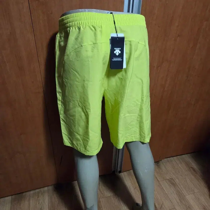 [BUNJANG] Descente Banding Shorts Size 34 New / DESCENTE데쌍트밴딩반바지34입니다새상품