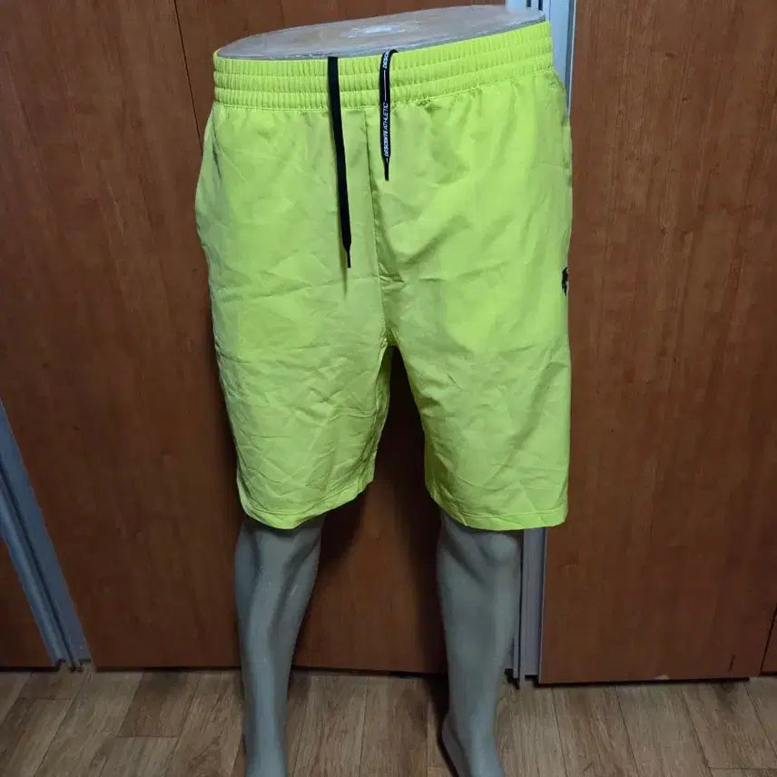 [BUNJANG] Descente Banding Shorts Size 34 New / DESCENTE데쌍트밴딩반바지34입니다새상품
