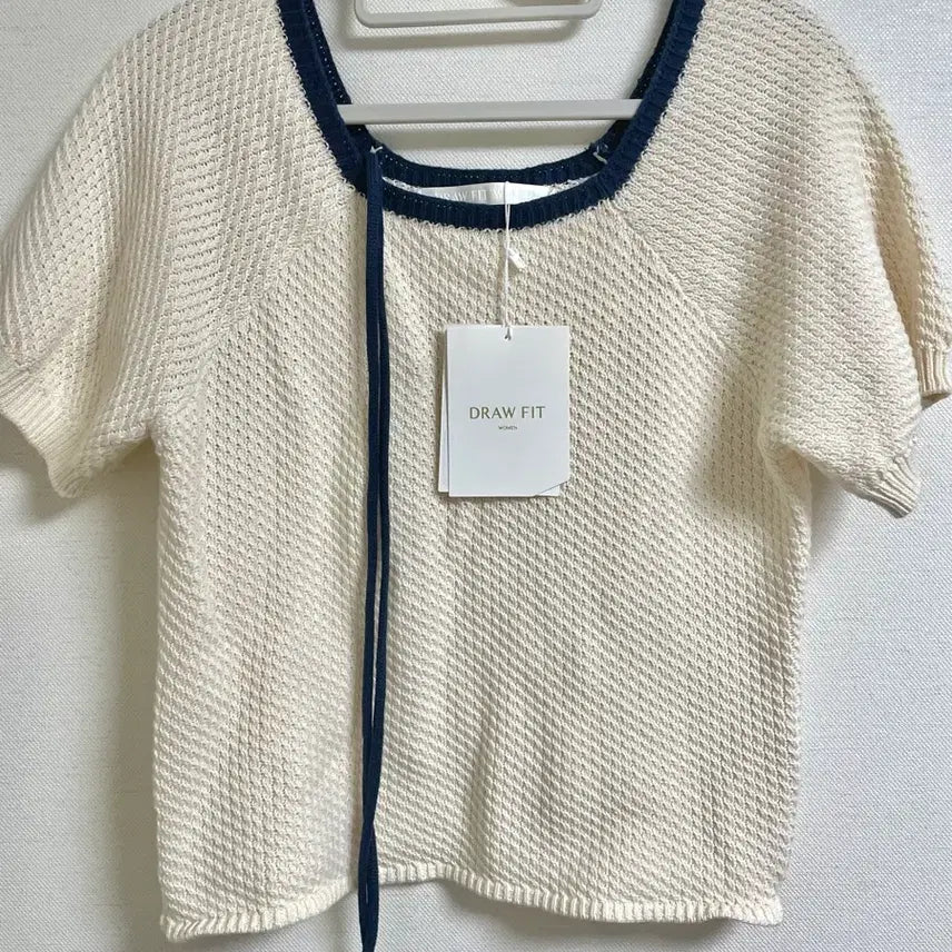 [BUNJANG] Drawfit Woman Ballon Ribbon Square Knit Top (Ivory) / 드로우핏우먼 발롱 리본 스퀘어 니트 탑 (아이보리)