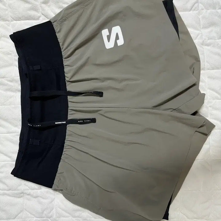 [BUNJANG] Salomon 360 Trail Grit 4-inch Shorts Grey Khaki / 살로몬 360 트레일 그릿 4인치 쇼츠 s 그레이카키