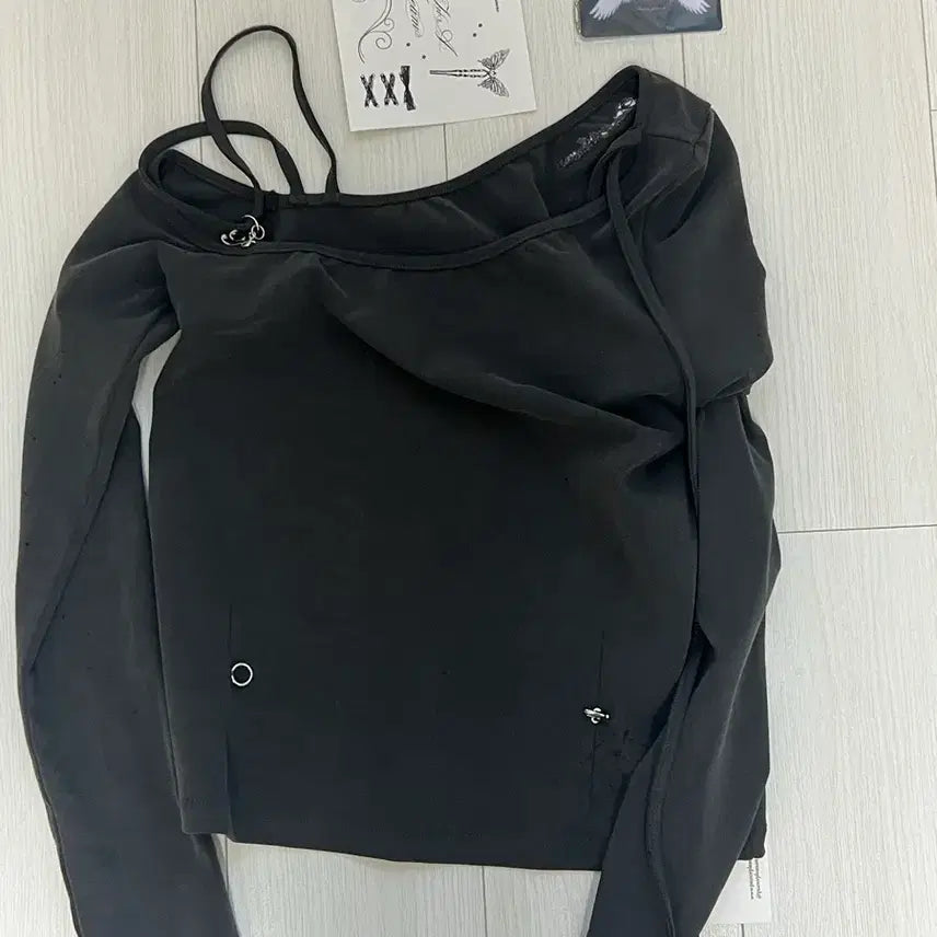 [BUNJANG] Pain Or Pleasure Ruby Hook Long Sleeve Charcoal Size 1 / [새상품]페인오어플레져 루비후크 롱 슬리브 차콜 1