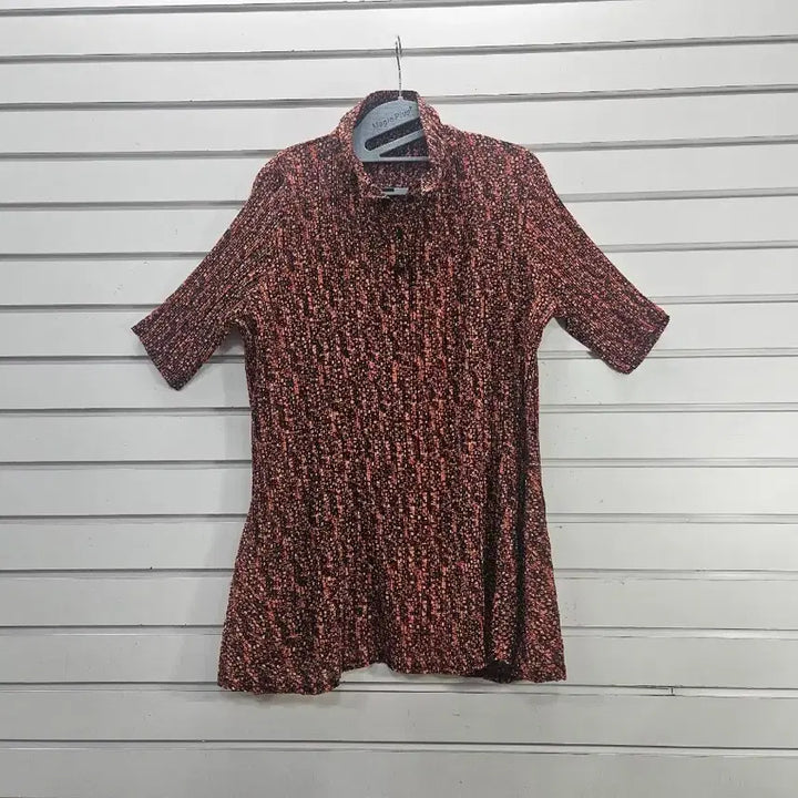 [BUNJANG] Wrinkled Fabric Wire Collar Blouse / 주름원단 와이어카라 블라우스/보물찾기천사